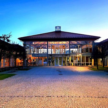 Sportschule Oberhaching Hotel ภายนอก รูปภาพ