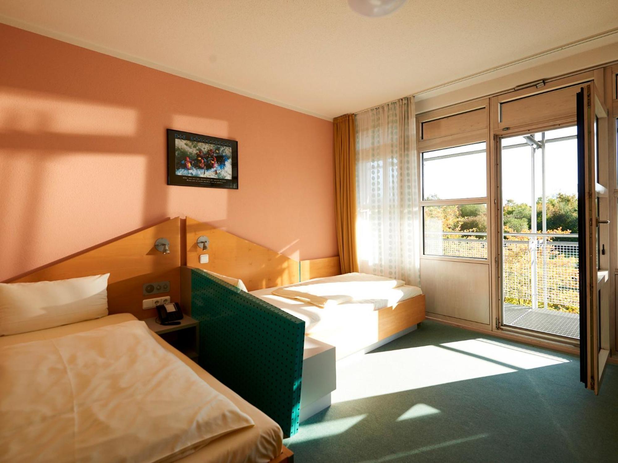 Sportschule Oberhaching Hotel ภายนอก รูปภาพ