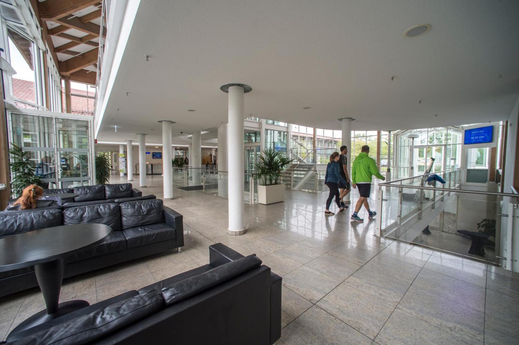 Sportschule Oberhaching Hotel ภายนอก รูปภาพ