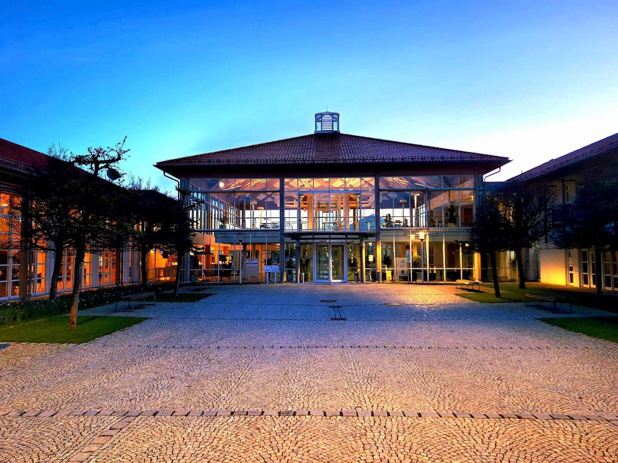Sportschule Oberhaching Hotel ภายนอก รูปภาพ